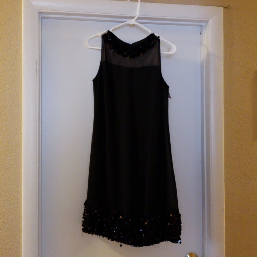 Fun little black dress -never worn